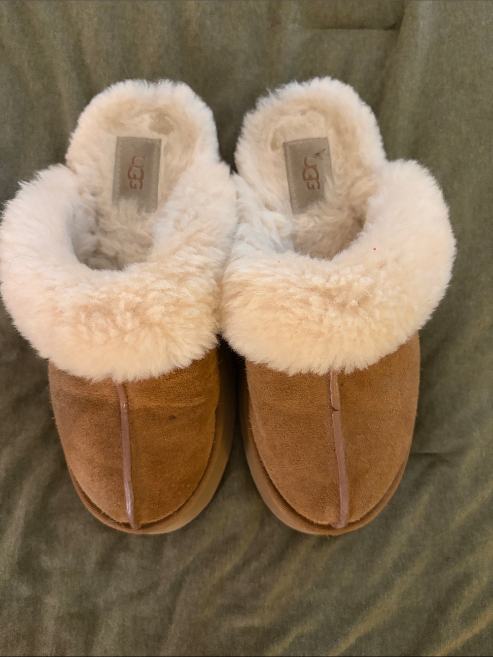 UGG Chestnut Suede Shearling Clog Slippers with Cream Lining - Picture 2 of 7